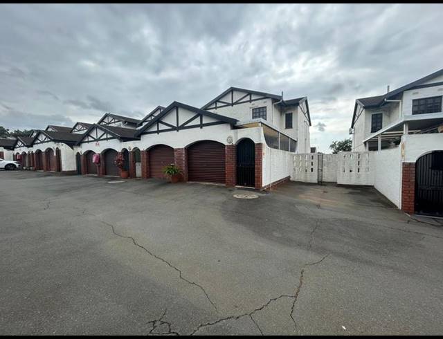 2 BEDROOM DUPLEX FOR SALE IN MONTCLAIR